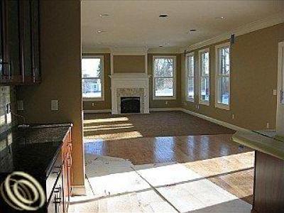 18 Quinney Trail Milford, MI 48381