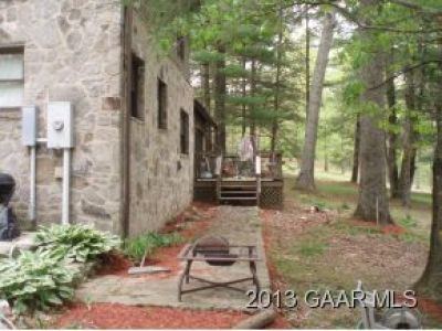 2504 Howardsville Tpke Lyndhurst, VA 22952