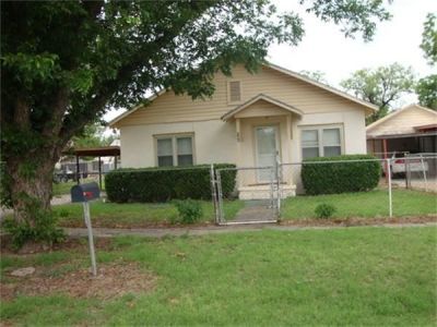506 S Avenue F S Haskell, TX 79521